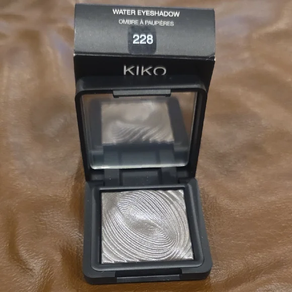 Kiko Shimmering Taupe #228 Water Eyeshadow. NEW - Picture 1 of 7